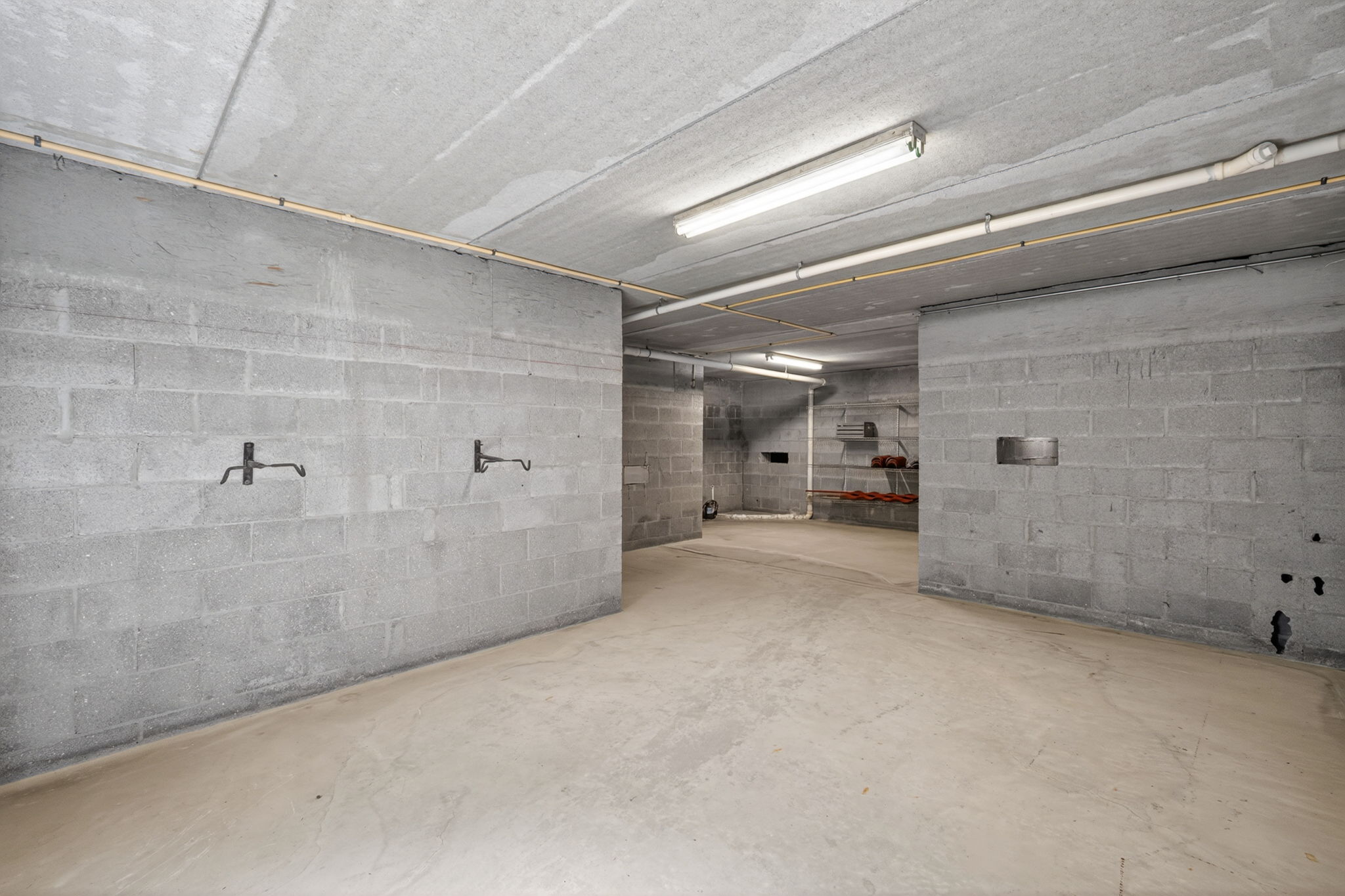 Garage 2