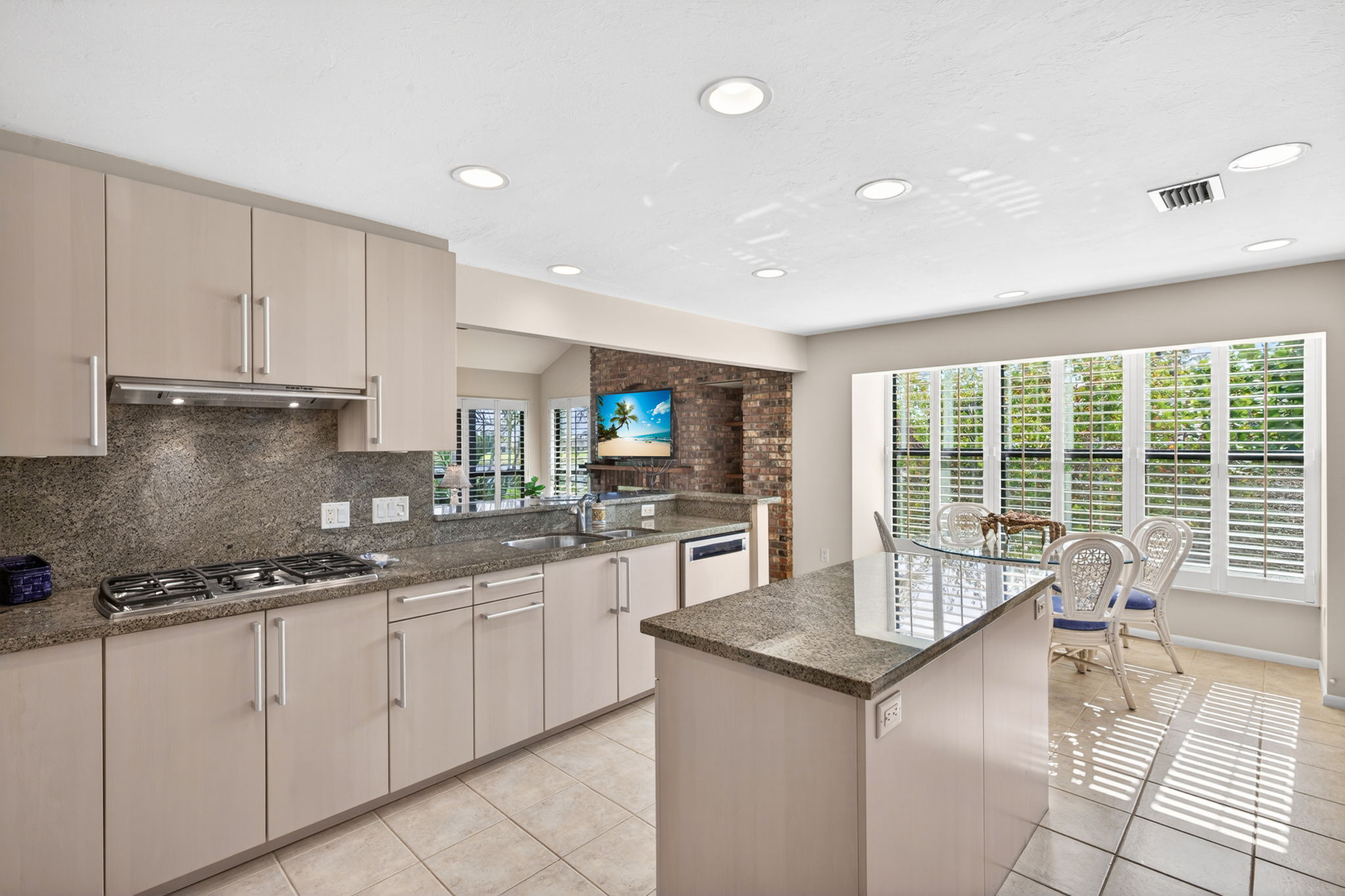 Kitchen 1
