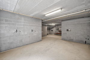 Garage 2