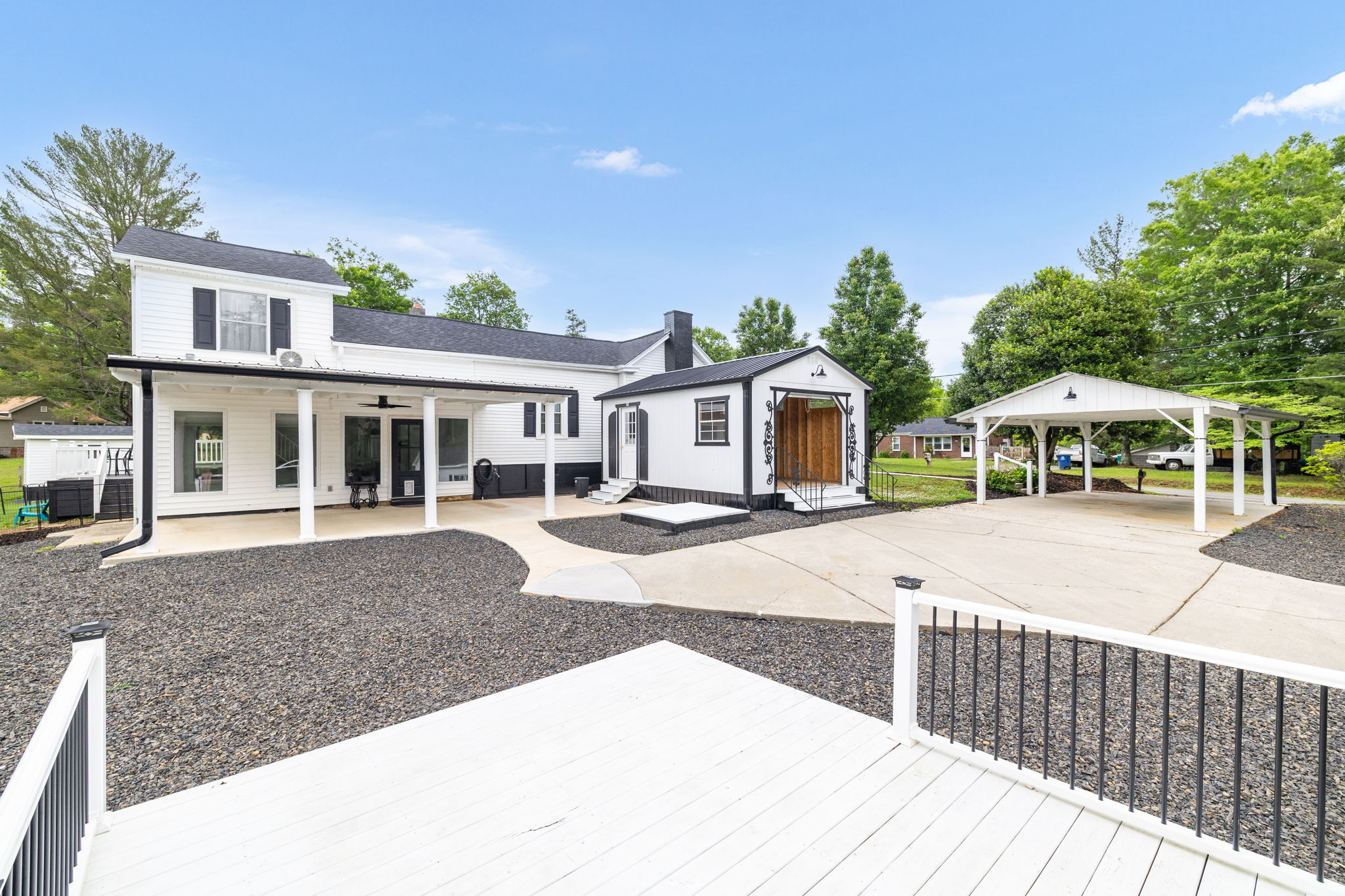 1057 Virginia St-38