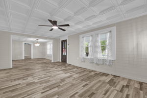 1057 Virginia St-9