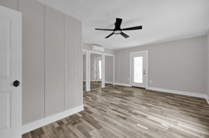 1057 Virginia St-17