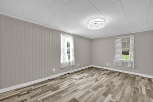 1057 Virginia St-21