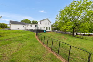 1057 Virginia St-36