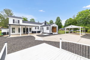 1057 Virginia St-38