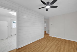 1057 Virginia St-43