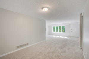 14_Family Room-1