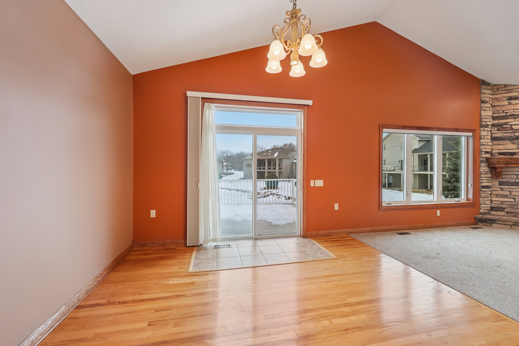 Alamo St-S1701-015.jpg