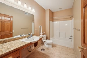 Alamo St-S1701-027.jpg