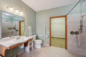 Alamo St-S1701-032.jpg