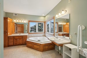 Alamo St-S1701-034.jpg