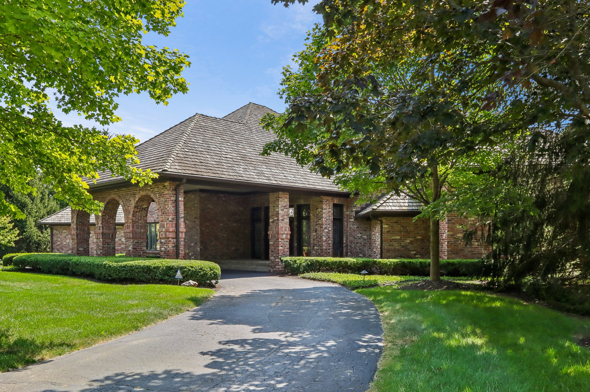 Porte-cochere driveway