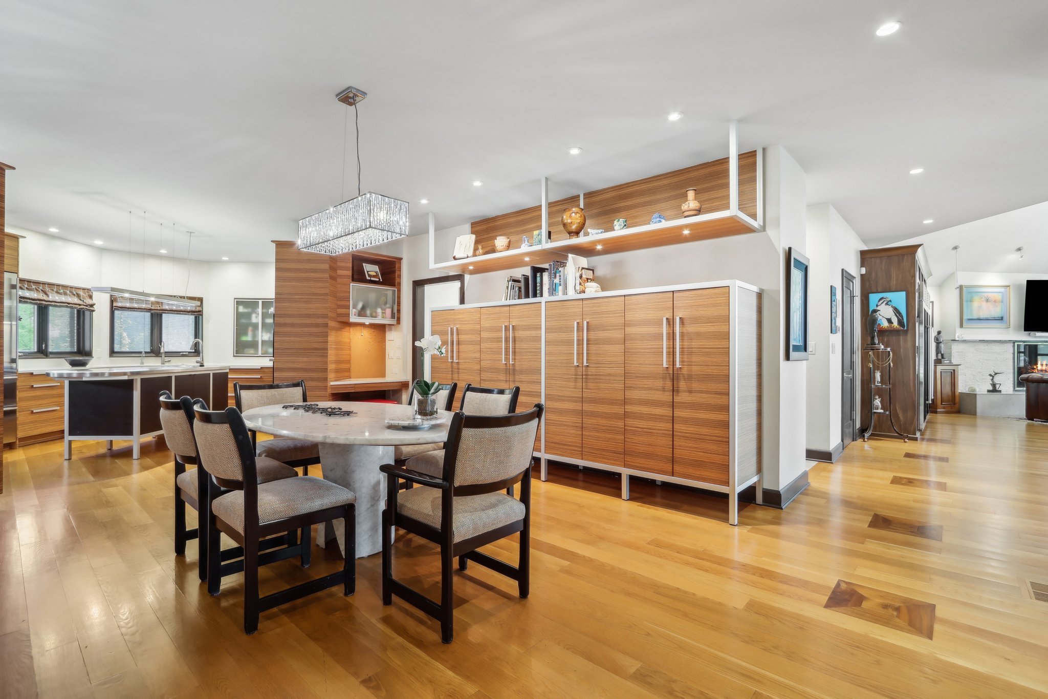 Breakfast room off of kitchen