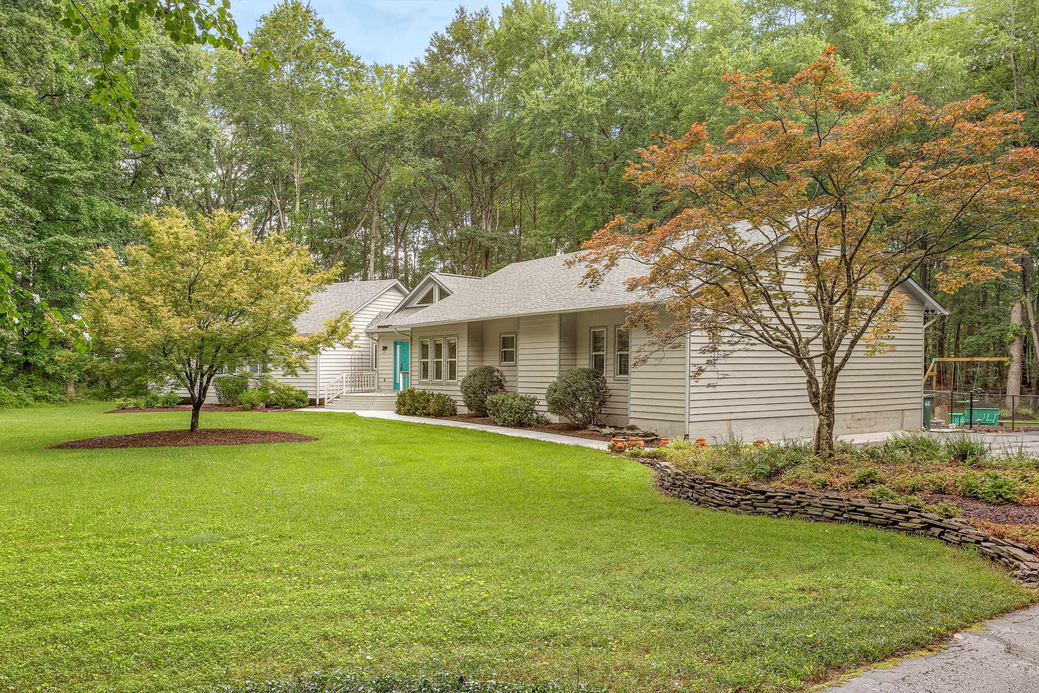 02-Exterior Front