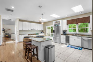 16-Kitchen