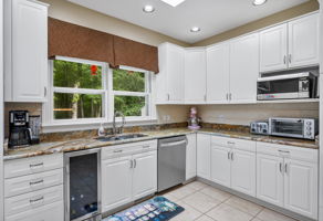 18-Kitchen