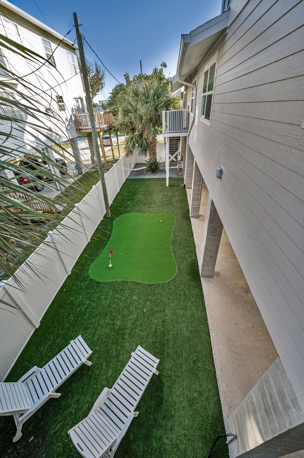 Unit B Balcony2 View