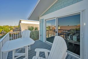 Unit B Upper Level Primary Bedroom1 Balcony4