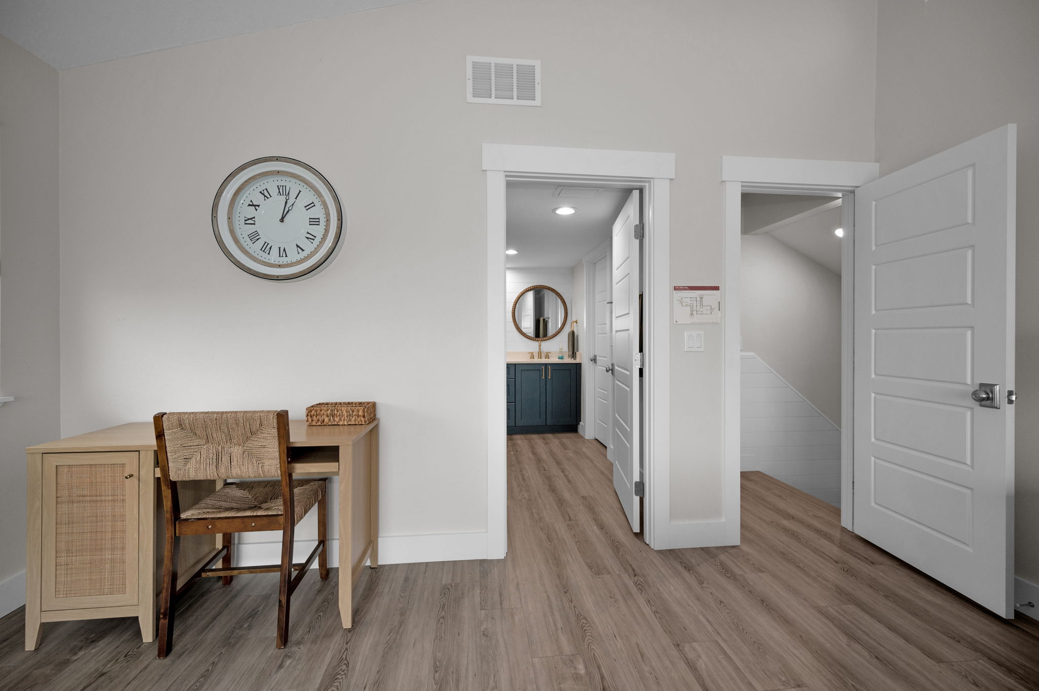 Unit B Upper Level Primary Bedroom1e