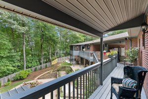 2nd Dwelling Upstairs Balcony View into Backyard