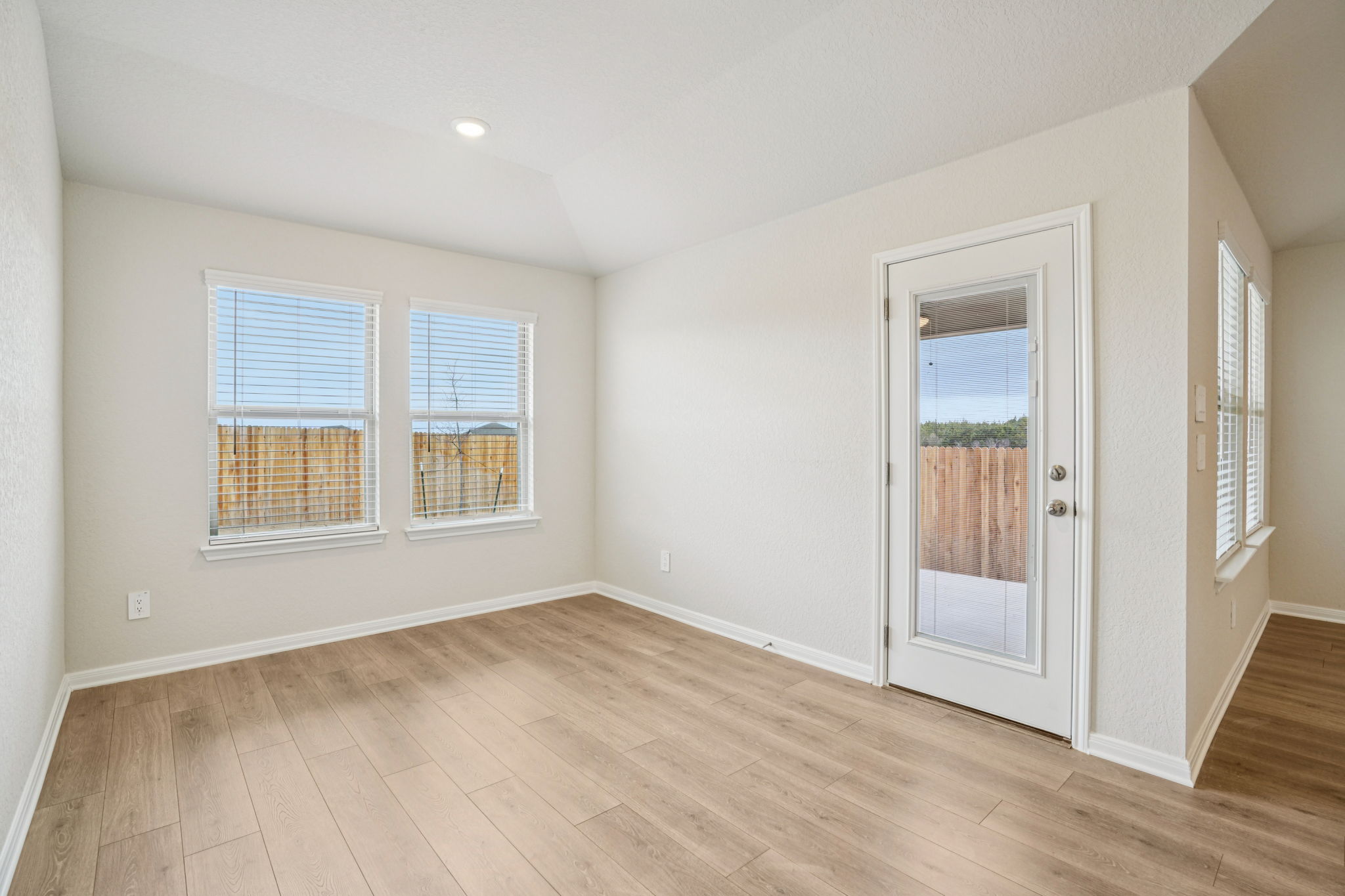 San Antonio - Legendary Trails - 106 Barton Point Schertz TX 78108 - 007