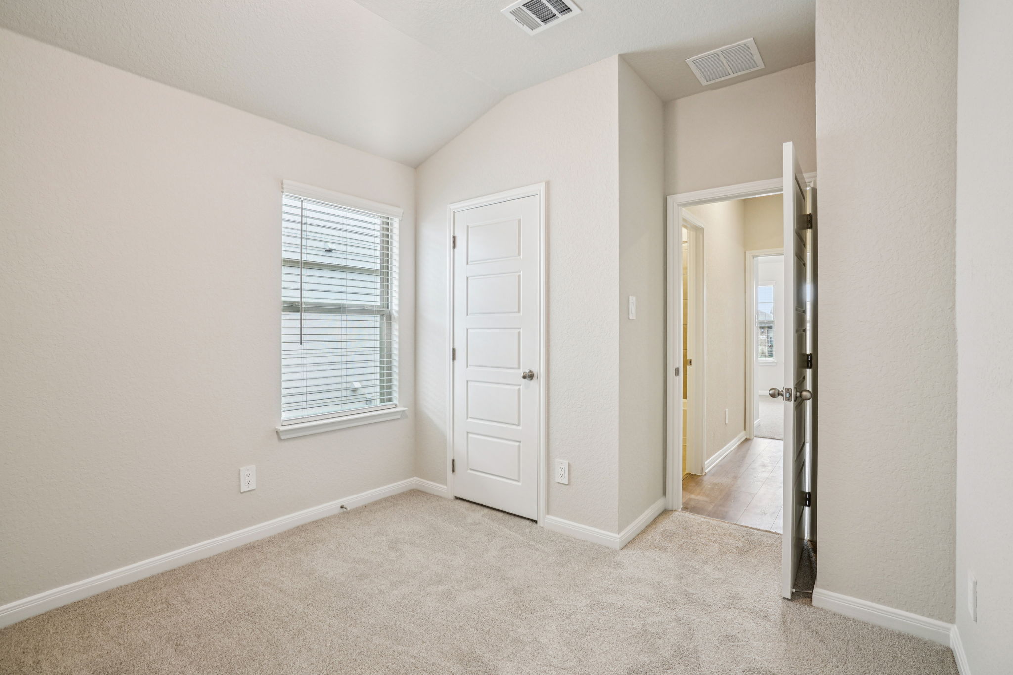 San Antonio - Legendary Trails - 106 Barton Point Schertz TX 78108 - 018