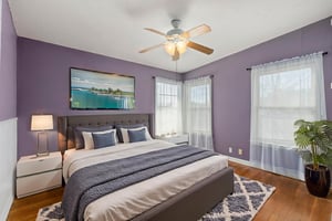 DSC07926 virtually staged.jpeg