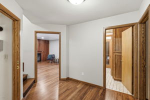  Photo 48