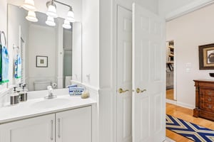 Christopher Dr-S2808-039.jpg