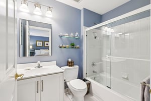 Christopher Dr-S2808-048.jpg