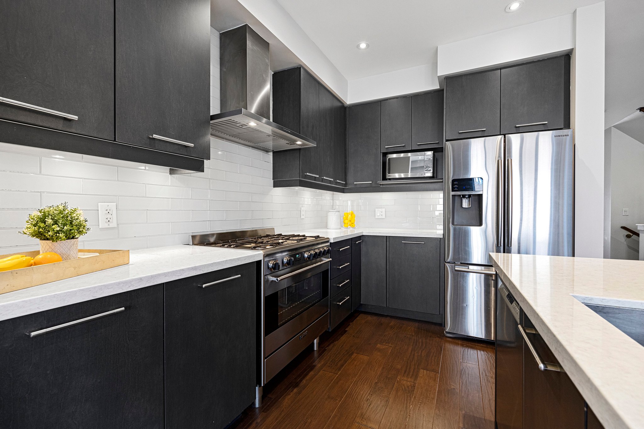 Richmond Hill property showcase — delivered property photograph 9