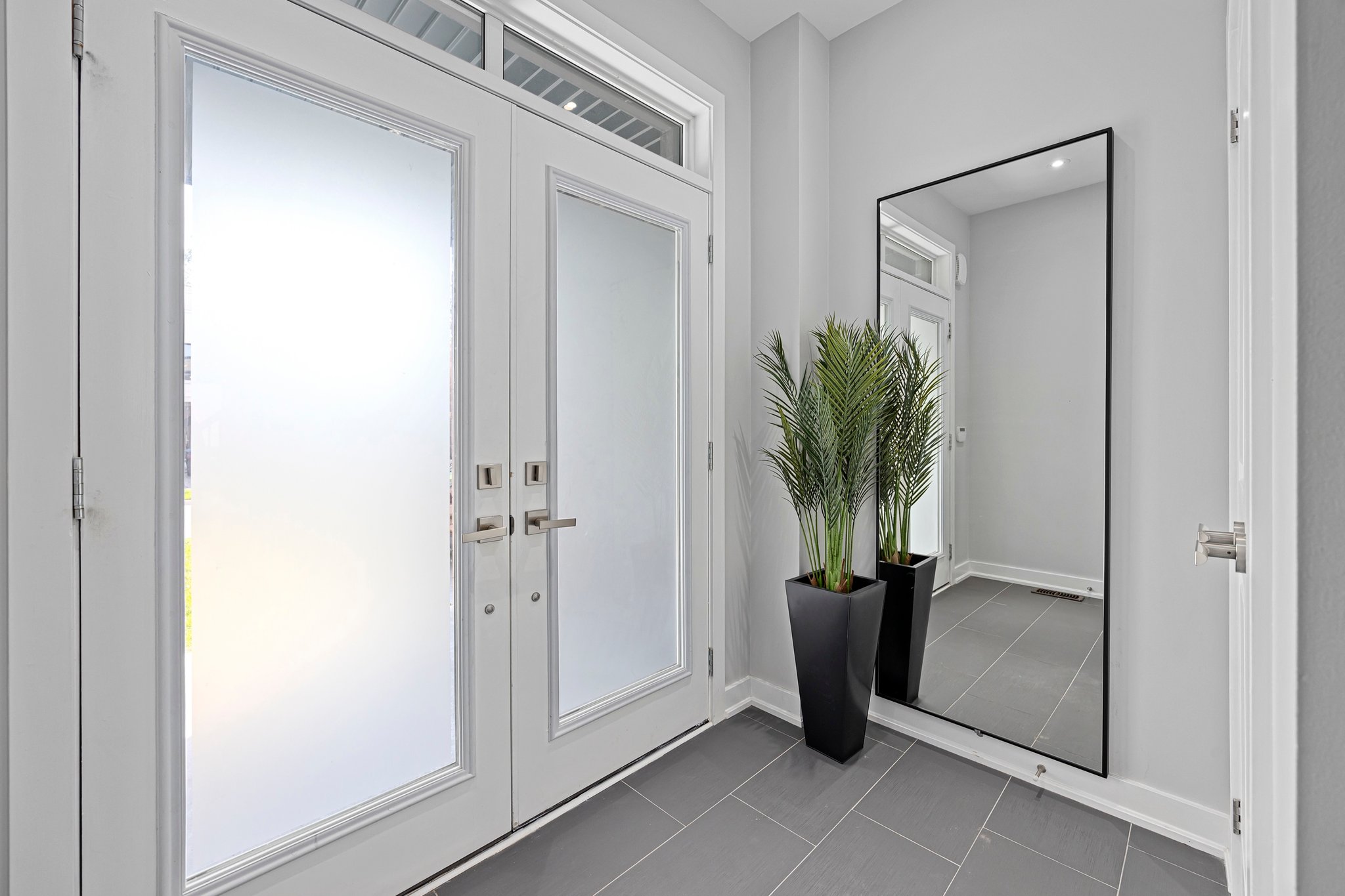Richmond Hill property showcase — delivered property photograph 11