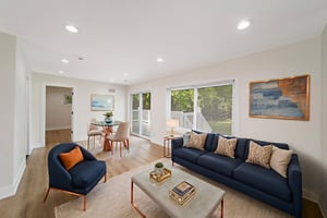 DSC08017 (2) virtually staged.jpeg