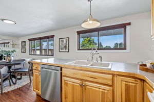 Enjoy seasonal mountain views while you wash dishes.