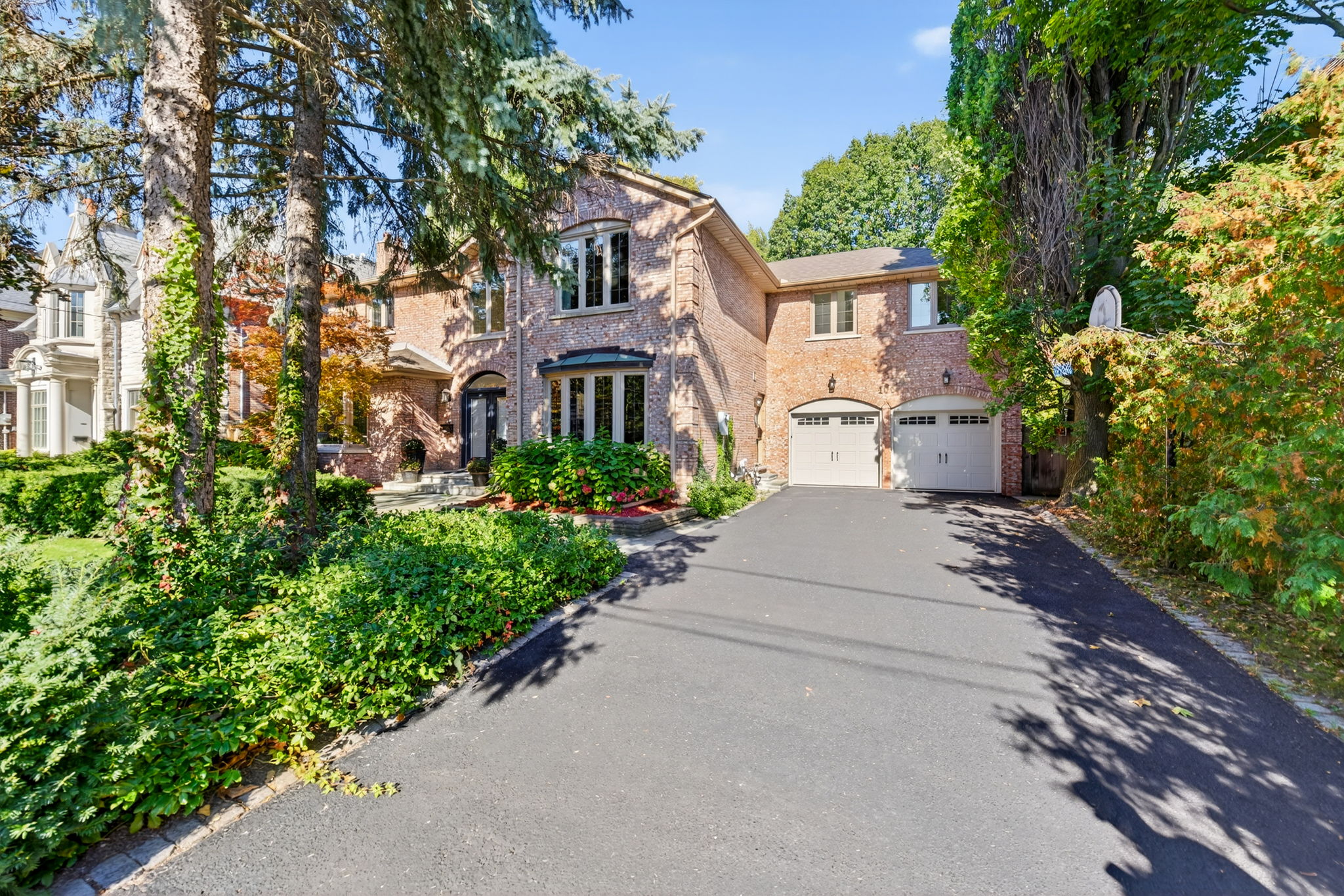 106 Highland Crescent Toronto, ON M2L 1H1