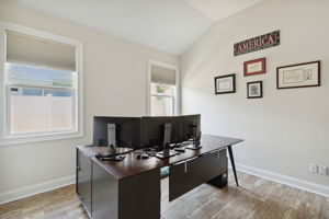 Bedroom/Office