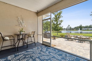 Screened-in Porch