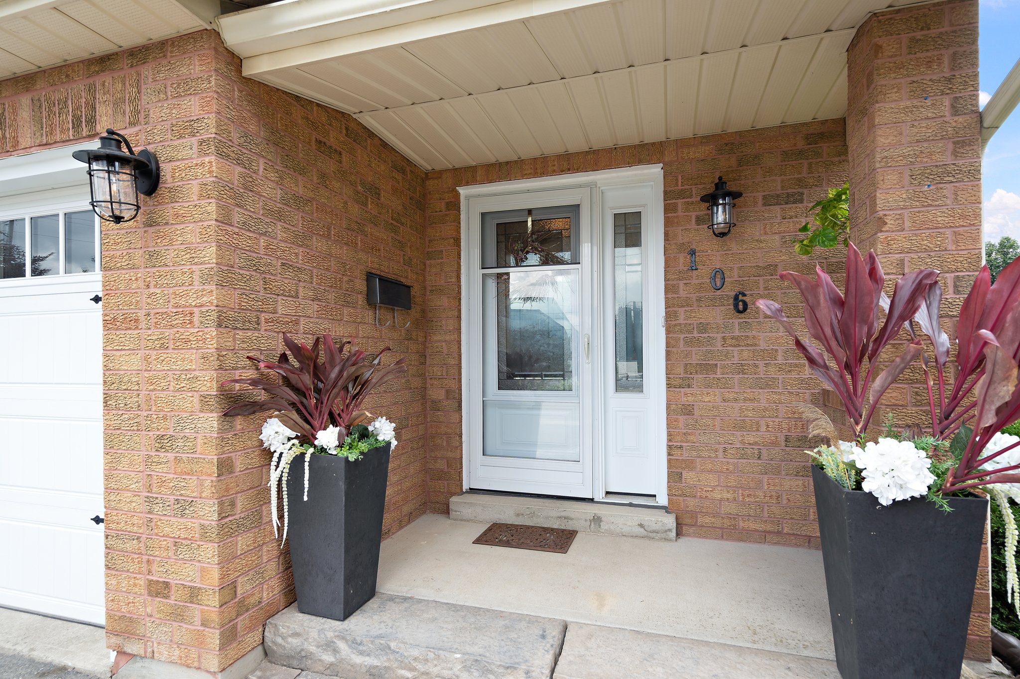106 John St, Orangeville, ON L9W 2R3, Canada Photo 3