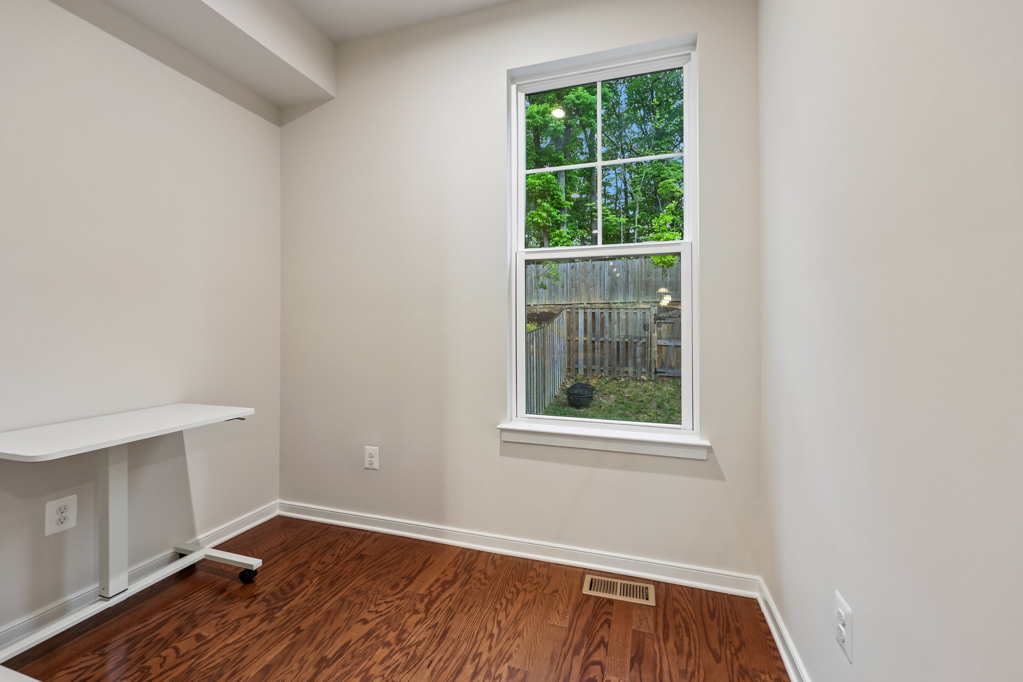 Lentz Ln-S1205-023.jpg