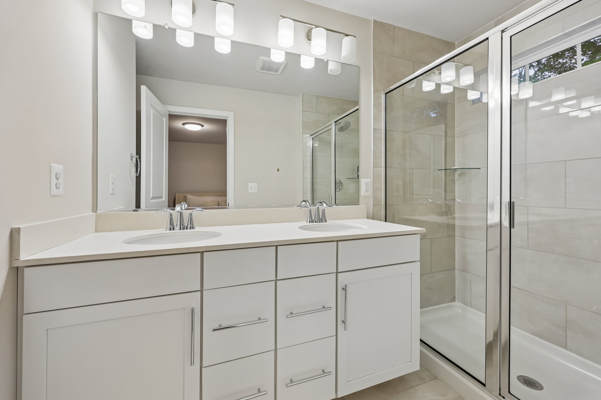 Lentz Ln-S1205-027.jpg