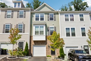 - 106 Lentz Ln-S0309-1-002.jpg