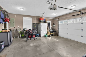  Photo 44