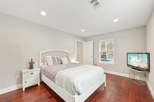 Mignon Ln-S0603-049.jpg