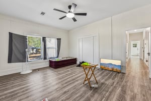 N Pear St-S2809-002.jpg