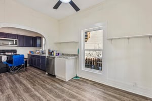 N Pear St-S2809-006.jpg