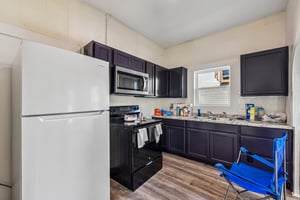 N Pear St-S2809-010.jpg