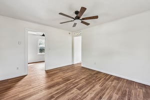 N Pear St-S2809-015.jpg