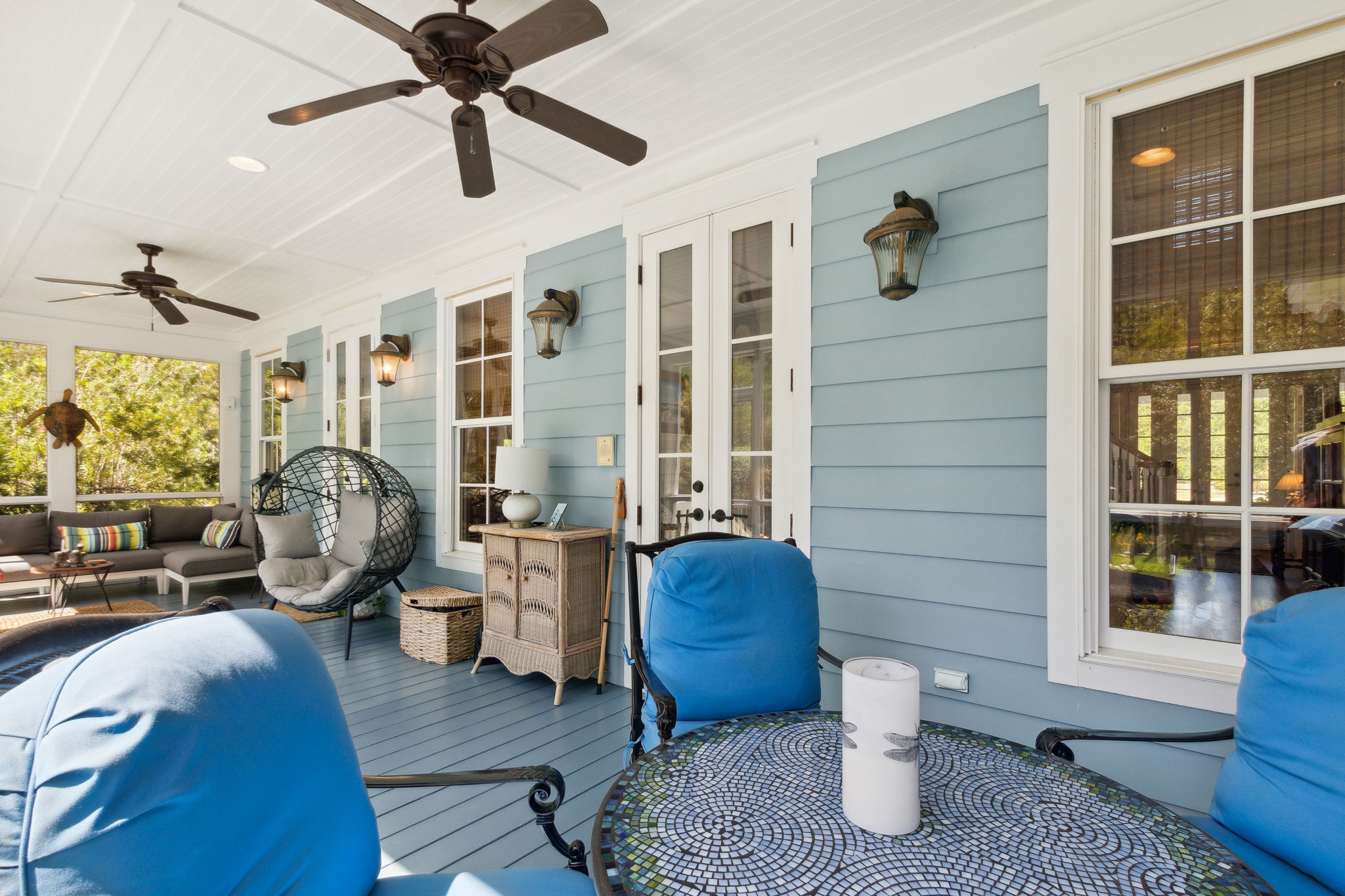 Screened-in Porch