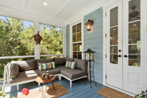 Screened-in Porch