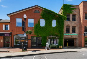 106 Reynolds St, Oakville ON